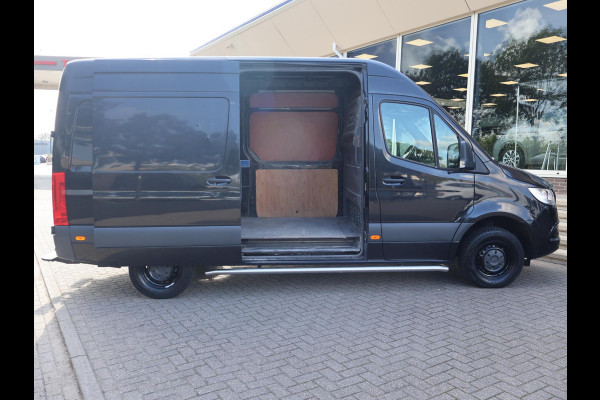 Mercedes-Benz Sprinter 319 3.0 CDI V6 190 PK AUT. L2H2 + 2 SCHUIFDEUREN | 3500 KG TREKHAAK | BREEDBEELD MBUX NAVIGATIE