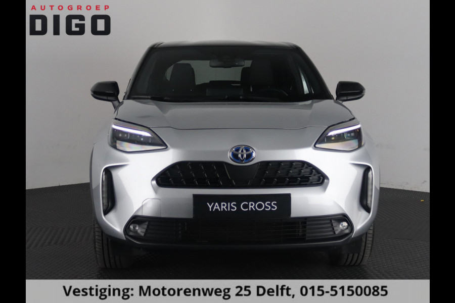 Toyota Yaris Cross 1.5 HYBRID DYNAMIC BITONE SILVERLINE GARANTIE 2035 NAVIGATIE . STUUR EN STOEL VERWARMING . ADAPTIEVE CRUICE CONTROL .