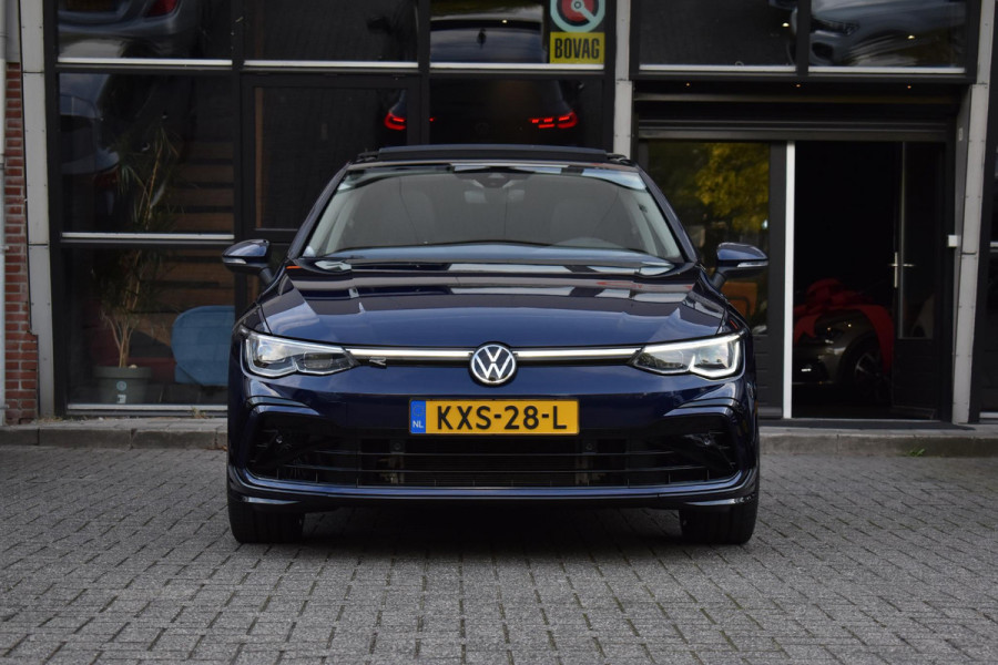 Volkswagen Golf 1.5 eTSI R-Line Pano Massage Camera Trekhaak 19"