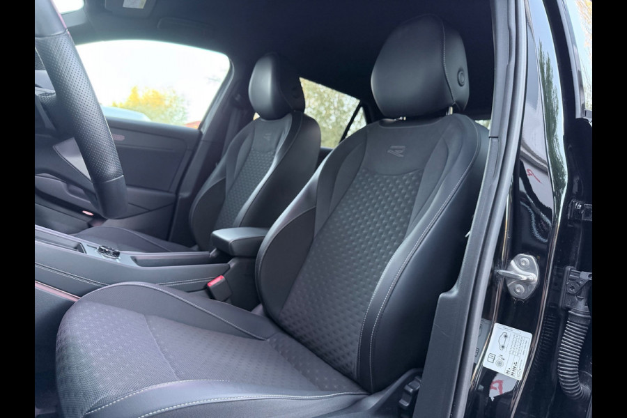 Volkswagen T-Roc 1.5 eTSI R-Line Matrix/Camera/Blindspot