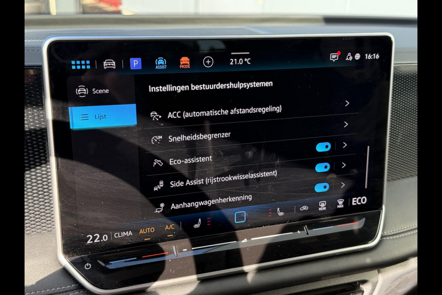 Volkswagen Tiguan 1.5 eHybrid Life Edition PHEV 18"/SOH 97%/Trekhaak/Stoel + stuurverwarming/Matrix LED/Camera/Adaptieve cruise/Dodehoek/Keyless/PDC/Elektrische klep