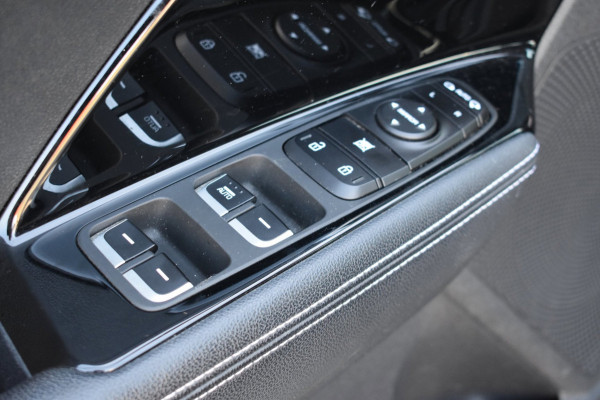 Kia e-Niro ComfortLine 64 kWh | SOH 97.6% | DEALER ONDERHOUDEN | NAP | APPLE CARPLAY | ANDROID AUTO
