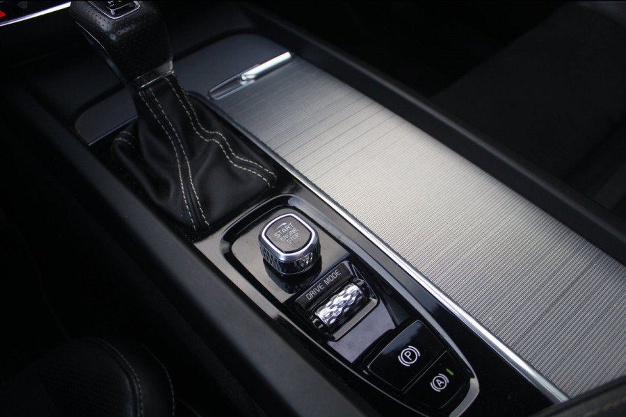 Volvo XC60 2.0 T6 AWD R 310pk | Pano | HK | 360 | ACC | HUD | Elek. Trekhaak