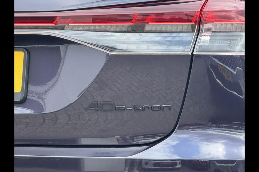 Audi Q4 Sportback e-tron 40 S-line Competition SOH 91% Pano dak Blokjes leder Sonos 21 inch + all season
