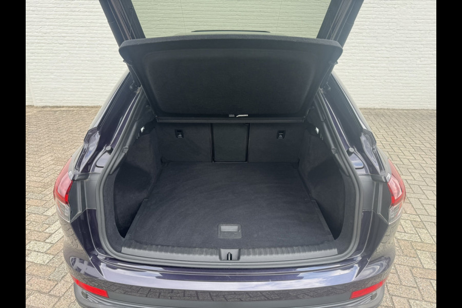 Audi Q4 Sportback e-tron 40 S-line Competition SOH 91% Pano dak Blokjes leder Sonos 21 inch + all season