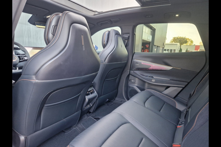 Lynk & Co 08 1.5 PHEV More /200 km WLTP /Direct wegrijden!