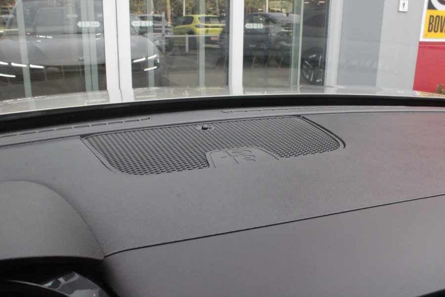 Alfa Romeo junior 1.2 145PK AUTOMAAT Hybrid IBRIDA TI | TECHNO PACK: (LED MATRIX KOPLAMPEN, DRAADLOZE TELEFOONLADER, DODEHOEK DETECTIE, PARKEERSENSOREN VOOR ACHTER EN ZIJKANT, NAVIGATIE, ELEKTRISCH BEDIENBARE ACHTERKLEP, KEYLESS ENTRY, ADAPTIVE CRUISE CONTROL, ACHTERUITRIJ CAMERA) | PACK TI: (ELEKTRISCH BEDIENBARE BESTUUDERSSTOEL, VERKEERSBORDEN WEERGAVE, GETINTE ACHTERRUITEN, SFEER VERLICHTING, GLANZEND ZWARTE BODYKIT, 10,25" TOUCHSCREEN, LEDEREN STUURWIEL, VERSTELBARE KOFFERVLOER OP 3 NIVEAUS) | 18" LICHTMETALEN VELGEN "FORI" | DRAADLOZE APPLE CARPLAY/ANDROID AUTO | MASSAGE FUNCTIE OP