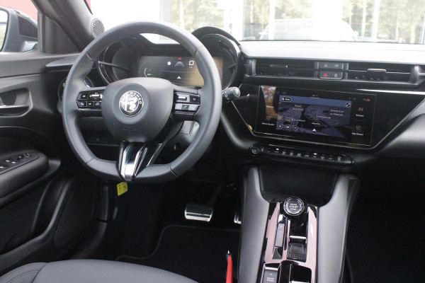 Alfa Romeo junior 1.2 145PK AUTOMAAT Hybrid IBRIDA TI | TECHNO PACK: (LED MATRIX KOPLAMPEN, DRAADLOZE TELEFOONLADER, DODEHOEK DETECTIE, PARKEERSENSOREN VOOR ACHTER EN ZIJKANT, NAVIGATIE, ELEKTRISCH BEDIENBARE ACHTERKLEP, KEYLESS ENTRY, ADAPTIVE CRUISE CONTROL, ACHTERUITRIJ CAMERA) | PACK TI: (ELEKTRISCH BEDIENBARE BESTUUDERSSTOEL, VERKEERSBORDEN WEERGAVE, GETINTE ACHTERRUITEN, SFEER VERLICHTING, GLANZEND ZWARTE BODYKIT, 10,25" TOUCHSCREEN, LEDEREN STUURWIEL, VERSTELBARE KOFFERVLOER OP 3 NIVEAUS) | 18" LICHTMETALEN VELGEN "FORI" | DRAADLOZE APPLE CARPLAY/ANDROID AUTO | MASSAGE FUNCTIE OP