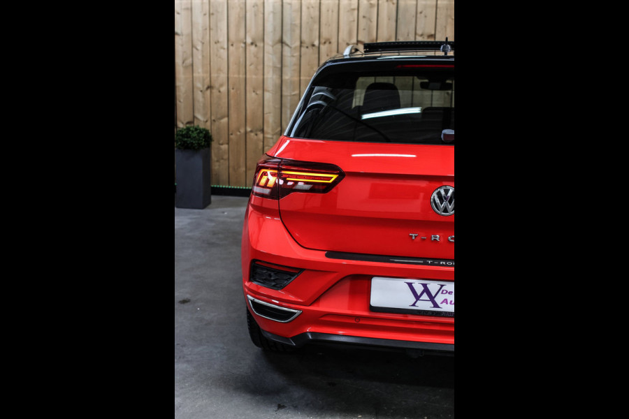 Volkswagen T-Roc 1.5 TSI 3X R-Line *Pano*Camera*Virtual*Trekhaak*