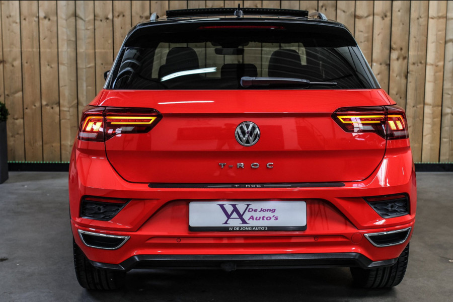 Volkswagen T-Roc 1.5 TSI 3X R-Line *Pano*Camera*Virtual*Trekhaak*