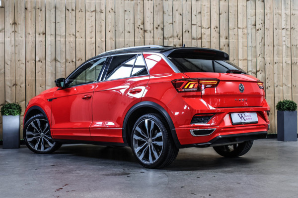 Volkswagen T-Roc 1.5 TSI 3X R-Line *Pano*Camera*Virtual*Trekhaak*