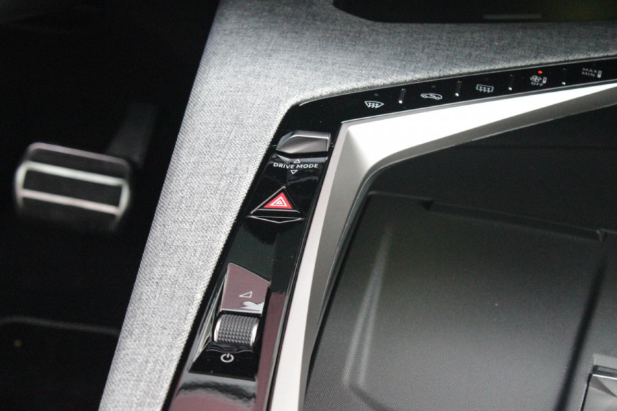 Peugeot 5008 1.2 Hybrid 145PK AUTOMAAT GT 7p | PANORAMISCH SCHUIFDAK PACK | 360° VISION & DRIVE ASSIST PLUS PACK: (360° CAMERA, BUITENSPIEGELS MET KANTELFUNCTIE, DRIVE ASSIST 2.0, DRAADLOZE TELEFOONLADER, ANTIDIEFSTALALARM) | BEKLEDING ALCANTARA/KUNSTLEDER | SEAT PACK COMFORT: (AGR BESTUUDERSSTOEL EN PASSAGIERSSTOEL ELEKTRISCH VERSTELBAAR MET MASSAGE FUNCTIE, BESTUUDERSSTOEL MET GEHEUGENFUNCTIE, BUITENSTE ZITPLAATSEN ACHTERBANK VERWARMBAAR) | GLANZEND ZWARTE DAKRAILS | BLUE OBSESSION | 19" LICHTMETALEN VELGEN "BREDA" | DRAADLOZE TELEFOONLADER | APPLE CARPLAY/ANDROID AUTO DRAADLOOS