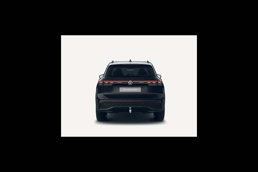 Volkswagen Tiguan 1.5 eTSI 150PK DSG R-Line Black Style | Panorama | HUD | Trekhaak | 360° Camera | Nieuw
