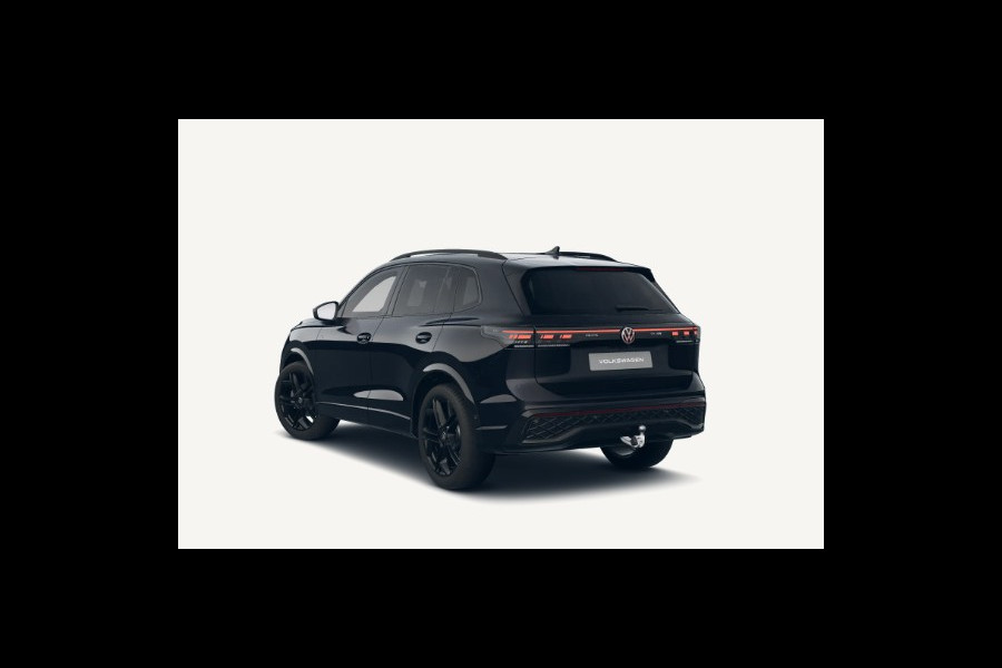 Volkswagen Tiguan 1.5 eTSI 150PK DSG R-Line Black Style | Panorama | HUD | Trekhaak | 360° Camera | Nieuw