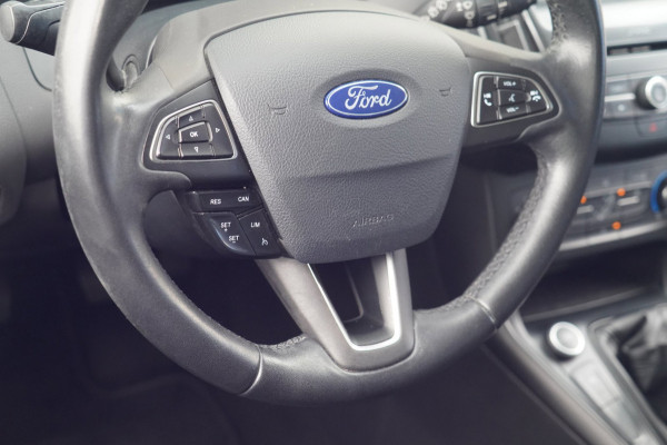 Ford Focus 1.0 Lease Edition / Navi / Trekhaak / Airco / Cruise Control / Elek. Ramen