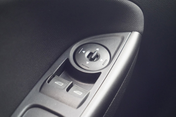 Ford Focus 1.0 Lease Edition / Navi / Trekhaak / Airco / Cruise Control / Elek. Ramen