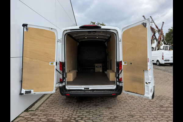 Ford E-Transit 68kWh 184PK L2H2 317km WLTP 97,3% (SOH) BEV Snelladen 360 Camera Cruise control Climate control Carplay Navigatie Laadkabel Parkeersensoren