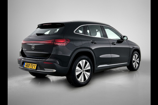 Mercedes-Benz EQA 250+ Essential Line 71 kWh | Achteruitrijcamera | Sfeerverlichting | Stoelverwarming | Navigatie | Chroompakket | Smartphone integratie| Inclusief 24 maanden Mercedes-Benz Certified garantie voor Europa.