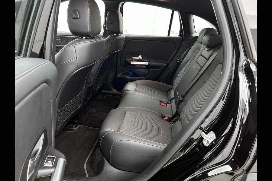 Mercedes-Benz EQA 250+ Essential Line 71 kWh | Achteruitrijcamera | Sfeerverlichting | Stoelverwarming | Navigatie | Chroompakket | Smartphone integratie| Inclusief 24 maanden Mercedes-Benz Certified garantie voor Europa.