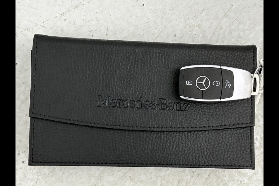 Mercedes-Benz EQA 250+ Essential Line 71 kWh | Achteruitrijcamera | Sfeerverlichting | Stoelverwarming | Navigatie | Chroompakket | Smartphone integratie| Inclusief 24 maanden Mercedes-Benz Certified garantie voor Europa.