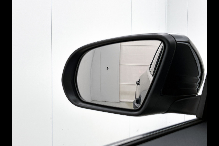 Mercedes-Benz EQA 250+ Essential Line 71 kWh | Achteruitrijcamera | Sfeerverlichting | Stoelverwarming | Navigatie | Chroompakket | Smartphone integratie| Inclusief 24 maanden Mercedes-Benz Certified garantie voor Europa.