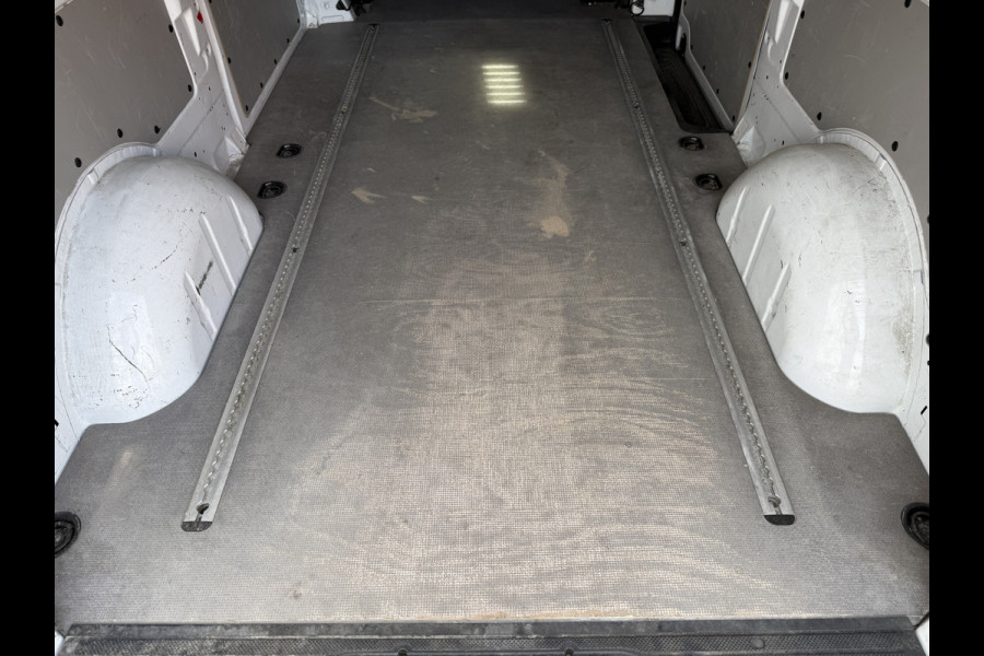 Mercedes-Benz Vito 116 1.9 CDI Automaat L3 XL Climate Control Cruise Control Camera Stoelverwarming Parkeersensoren voor achter