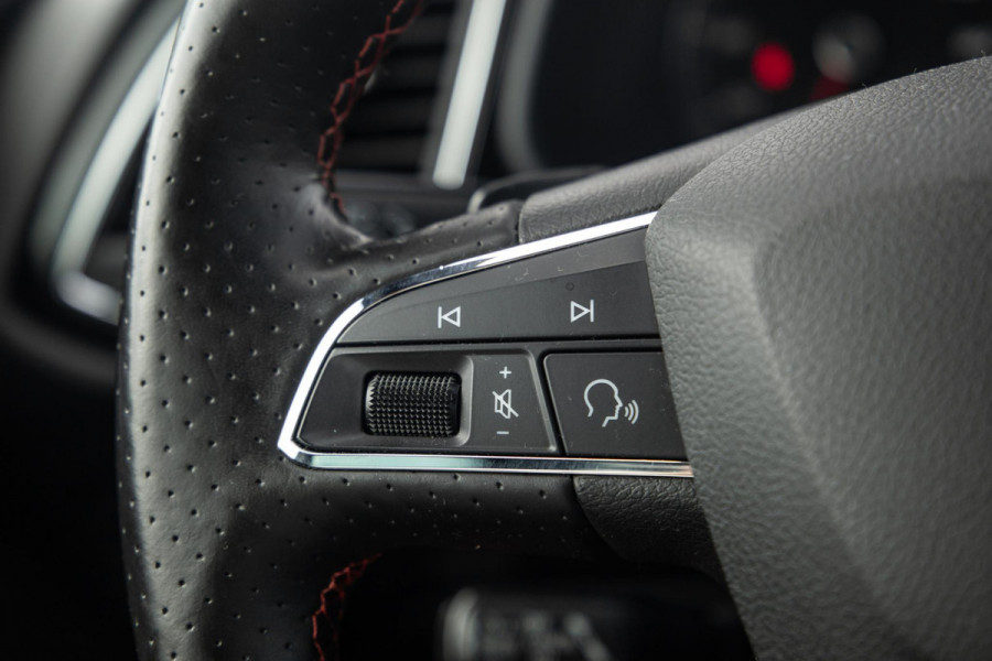 Seat Leon 1.4 EcoTSI FR Business Intense CARPLAY / CRUISE CONTROLE / PERFECT ONDERHOUDEN / AUTOMAAT