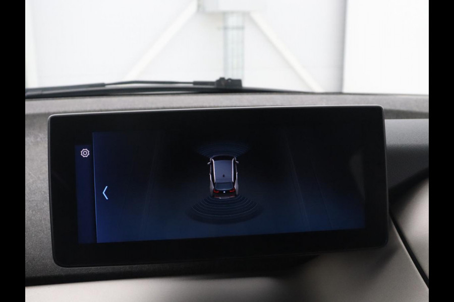 BMW i3 Basis 120Ah 42 kWh | SOH 85 % | Navigatie | LED | Harman Kardon | Stoelverwaming |