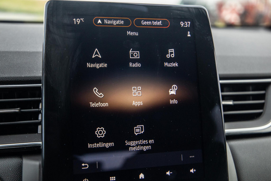 Renault Captur 1.6 E-Tech plug-in hybrid 160 iconic RIVE GAUCHE / BLACK LINE / CRUISE CONTROLE / NAVI / CARPLAY