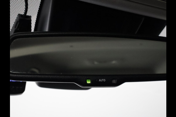 Toyota RAV4 2.5 Hybrid Business Edition | Trekhaak | Apple Carplay & AndroidAUTO | Camera | Lichtmetalen velgen |