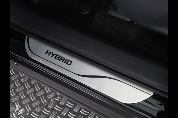 Toyota RAV4 2.5 Hybrid Business Edition | Trekhaak | Apple Carplay & AndroidAUTO | Camera | Lichtmetalen velgen |