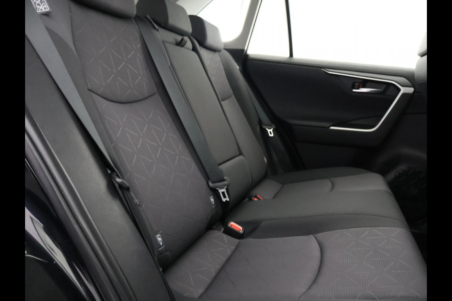 Toyota RAV4 2.5 Hybrid Business Edition | Trekhaak | Apple Carplay & AndroidAUTO | Camera | Lichtmetalen velgen |