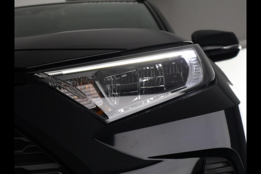 Toyota RAV4 2.5 Hybrid Business Edition | Trekhaak | Apple Carplay & AndroidAUTO | Camera | Lichtmetalen velgen |