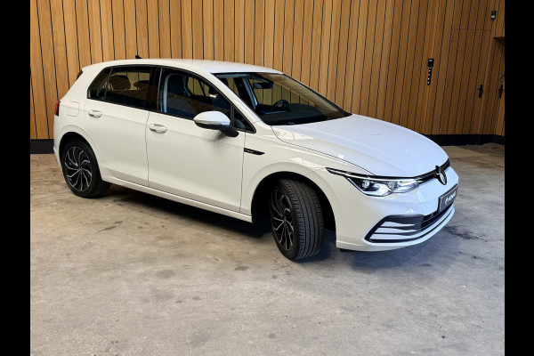 Volkswagen Golf 1.5 TSI Life Navi. Apple-carplay. PDC. Adaptive-cruise, 82500 KM met NAP