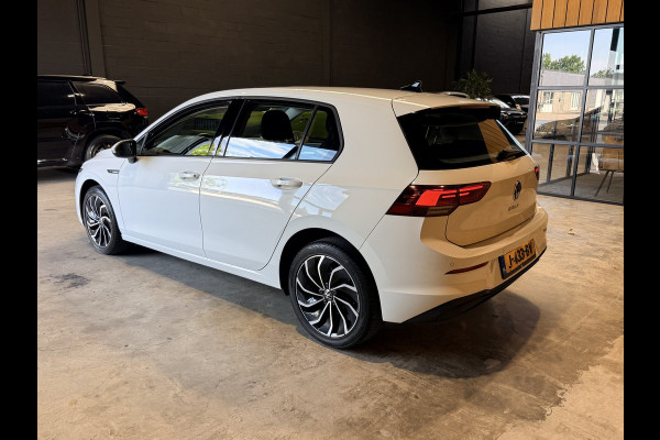 Volkswagen Golf 1.5 TSI Life Navi. Apple-carplay. PDC. Adaptive-cruise, 82500 KM met NAP