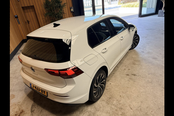 Volkswagen Golf 1.5 TSI Life Navi. Apple-carplay. PDC. Adaptive-cruise, 82500 KM met NAP