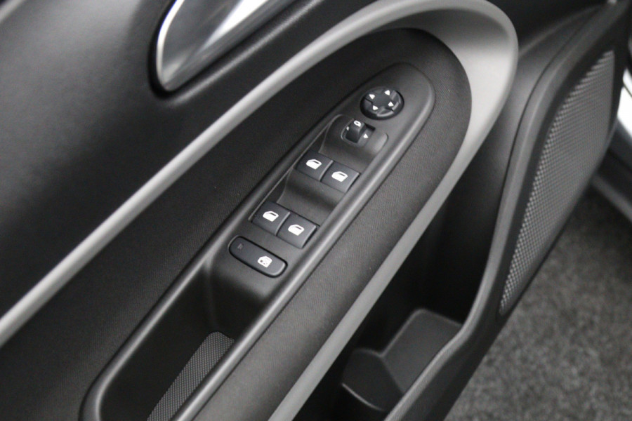 Jeep Avenger 1.2 e-Hybrid 110 PK Automaat Longitude, Carplay, Climate Control, Cruise Control