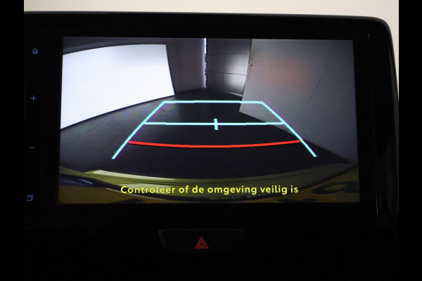 Toyota Yaris Cross 1.5 Hybrid Business Bi-Tone | Apple Carplay & AndroidAUTO | Camera | Privacy Glass | 1e eigenaar |