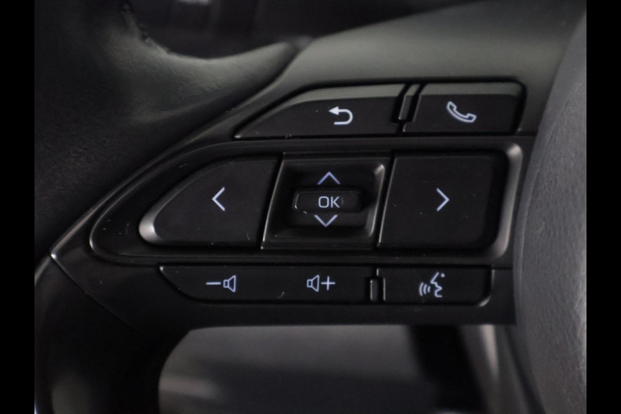 Toyota Yaris Cross 1.5 Hybrid Business Bi-Tone | Apple Carplay & AndroidAUTO | Camera | Privacy Glass | 1e eigenaar |