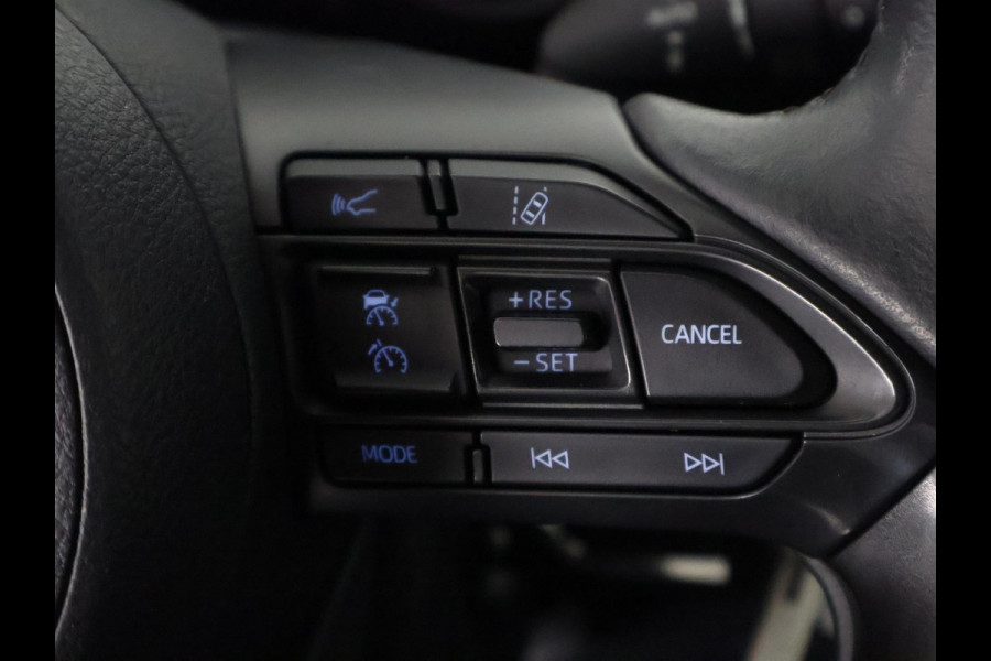 Toyota Yaris Cross 1.5 Hybrid Business Bi-Tone | Apple Carplay & AndroidAUTO | Camera | Privacy Glass | 1e eigenaar |