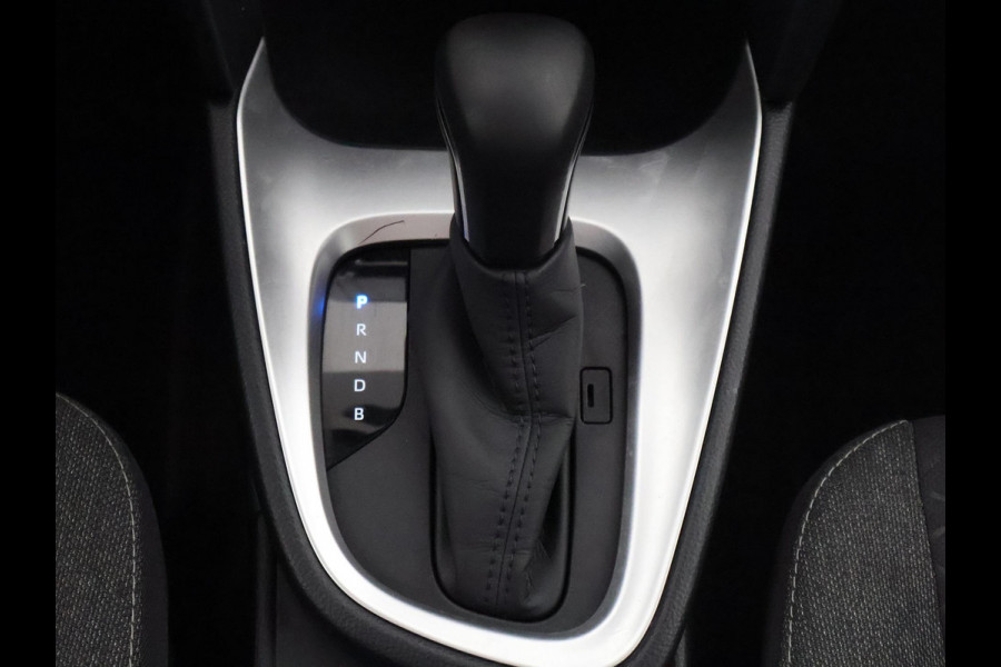 Toyota Yaris Cross 1.5 Hybrid Business Bi-Tone | Apple Carplay & AndroidAUTO | Camera | Privacy Glass | 1e eigenaar |