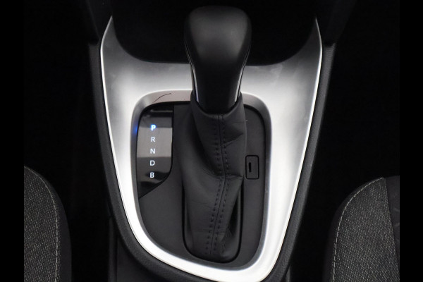 Toyota Yaris Cross 1.5 Hybrid Business Bi-Tone | Apple Carplay & AndroidAUTO | Camera | Privacy Glass | 1e eigenaar |