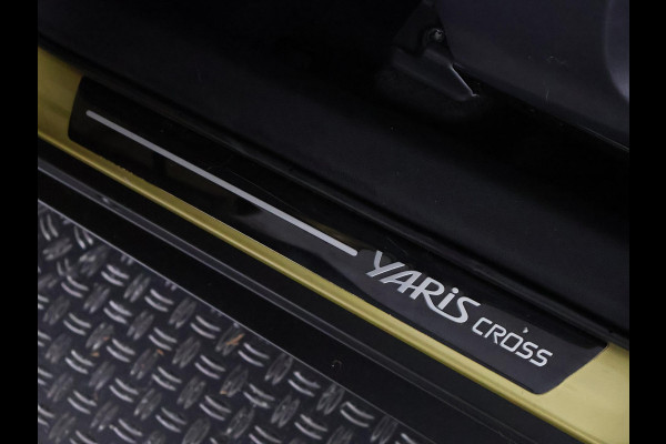 Toyota Yaris Cross 1.5 Hybrid Business Bi-Tone | Apple Carplay & AndroidAUTO | Camera | Privacy Glass | 1e eigenaar |