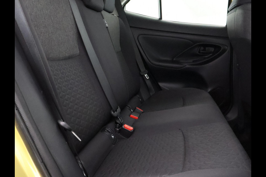 Toyota Yaris Cross 1.5 Hybrid Business Bi-Tone | Apple Carplay & AndroidAUTO | Camera | Privacy Glass | 1e eigenaar |
