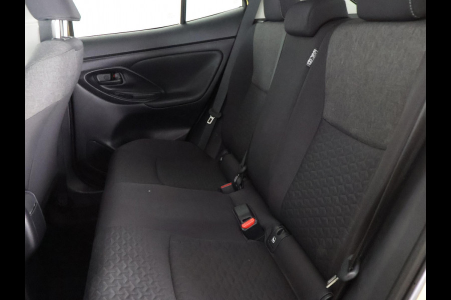 Toyota Yaris Cross 1.5 Hybrid Business Bi-Tone | Apple Carplay & AndroidAUTO | Camera | Privacy Glass | 1e eigenaar |