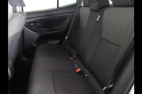 Toyota Yaris Cross 1.5 Hybrid Business Bi-Tone | Apple Carplay & AndroidAUTO | Camera | Privacy Glass | 1e eigenaar |