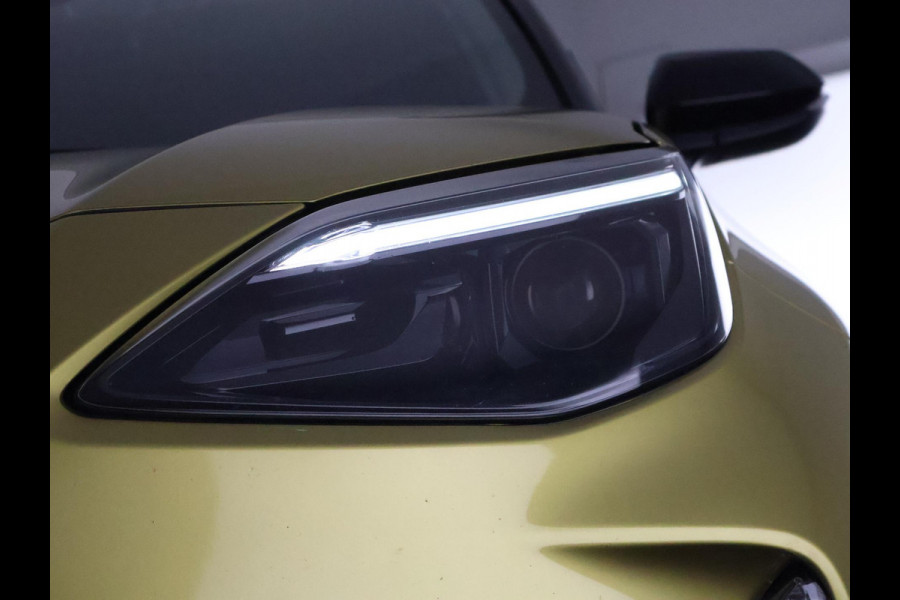 Toyota Yaris Cross 1.5 Hybrid Business Bi-Tone | Apple Carplay & AndroidAUTO | Camera | Privacy Glass | 1e eigenaar |
