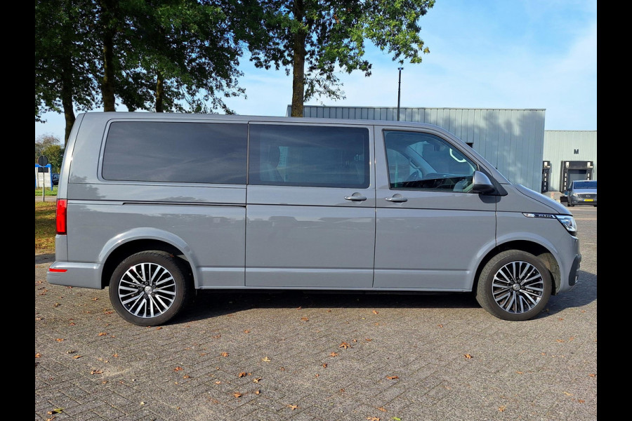 Volkswagen Transporter 2.0 TDI L2H1 30 DC Bulli Automaat | NL-Auto | Trekhaak | Blindspot | Park Assist | Airbag-Pack |