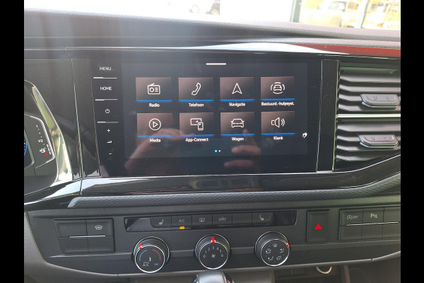 Volkswagen Transporter 2.0 TDI L2H1 30 DC Bulli Automaat | NL-Auto | Trekhaak | Blindspot | Park Assist | Airbag-Pack |