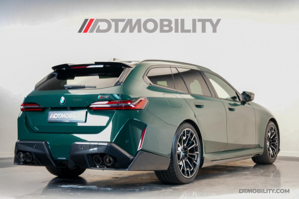 BMW 5 Serie Touring M5 | M-Drivers & Performance Pack | Keramisch | Akrapovič | Goodwood Grün |
